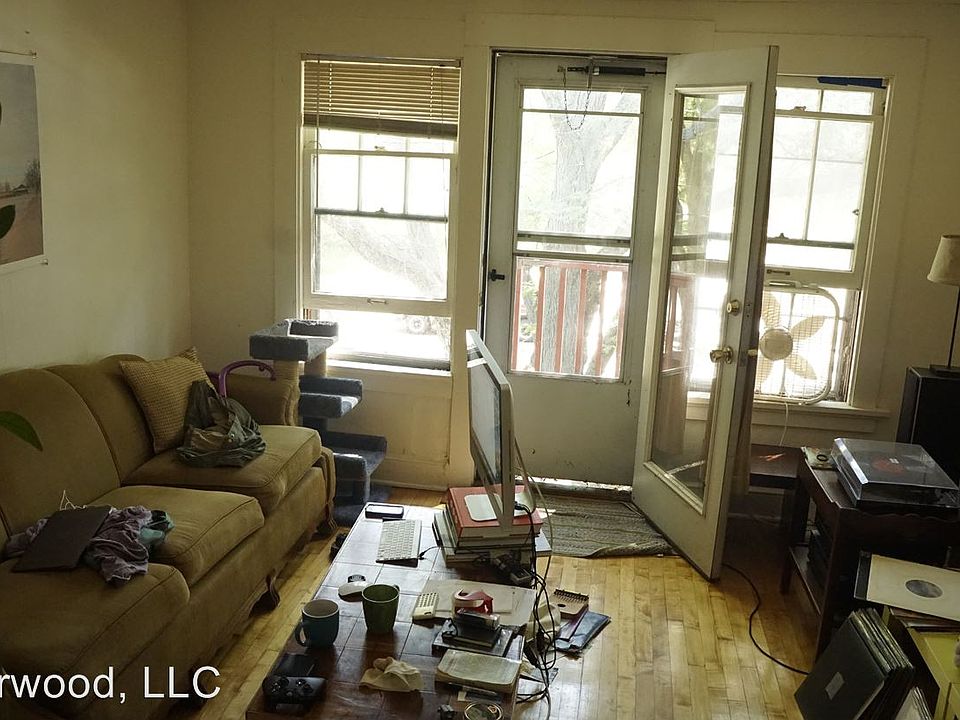 2nd image of 1442 Morrison St