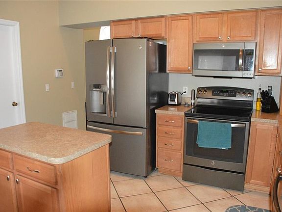 4th image of 29547 Morningmist Dr