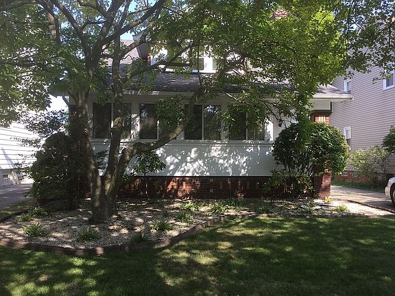 2nd image of 141 E 219th St