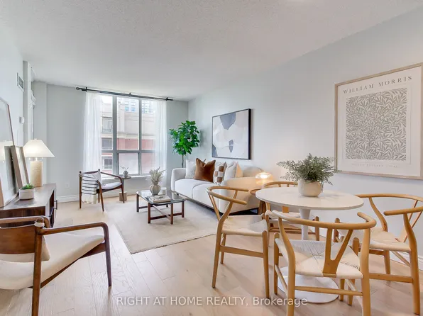 55 Harrison Garden Blvd #907, Toronto, ON M2N 7G3