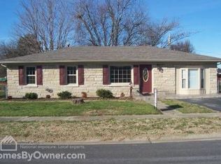 595 Meadowbrook Ln, Harrodsburg, KY 40330