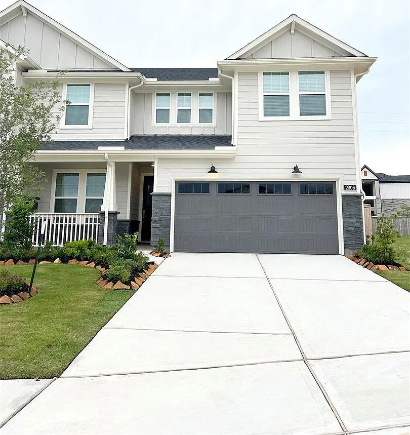 3 bed, 2.5 bath, 2194 sqft, $2,700 — Photo 2