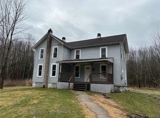 41 Blumer Rd, Pennellville, NY 13132
