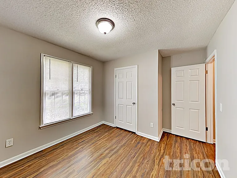 204 Winslow Way — Photo 16