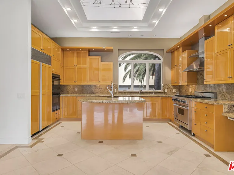 10557 Rocca Pl — Photo 14