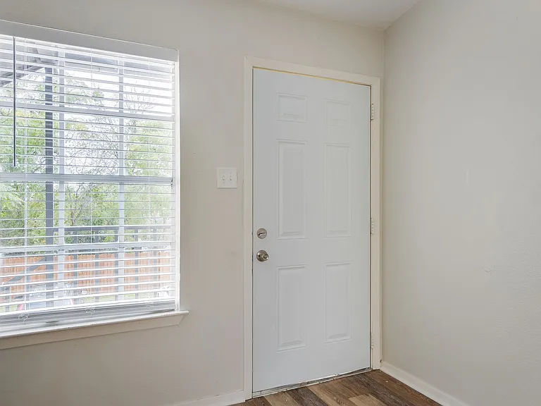 1105-1107 Uta Blvd — Photo 14