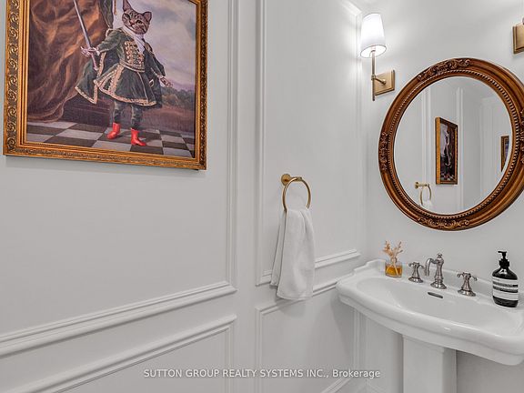 5th image of 70 Resurrection Rd