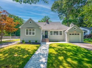 70 Berwick Pl, Norwood, MA 02062