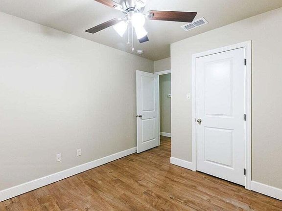 5th image of 9804 Avenue V