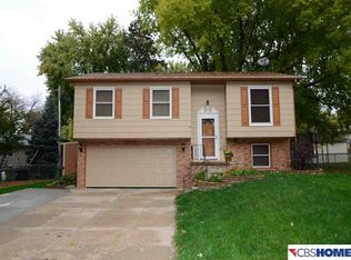 8712 Browne St, Omaha, NE 68134