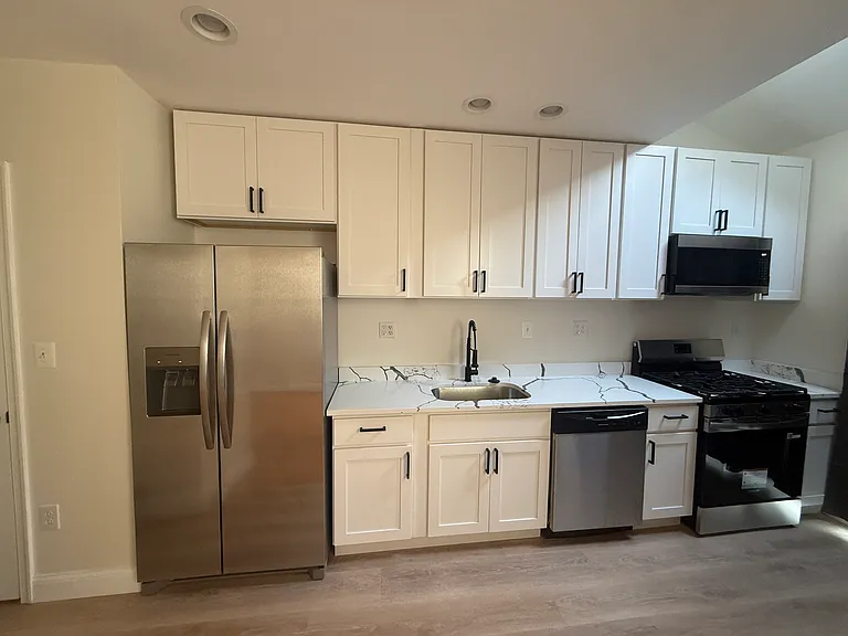201 Willow Spring Rd — Photo 7
