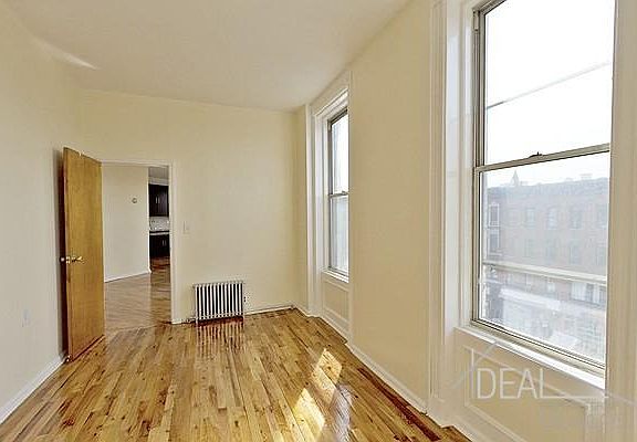 5th image of 244 Flatbush Ave