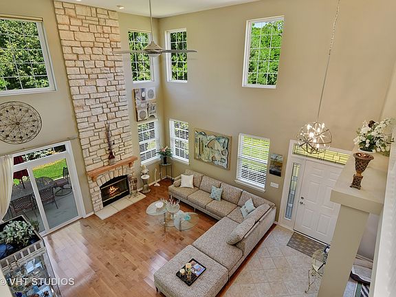3rd image of 506 Tamarack Dr