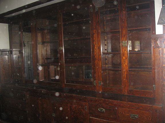 Built-in hutch dining room