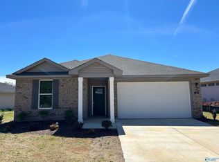 126 Plum Tree Ln, Hazel Green, AL 35750