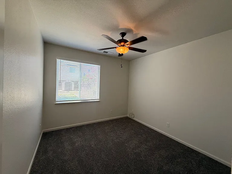 3904 Crescendo Ln — Photo 22