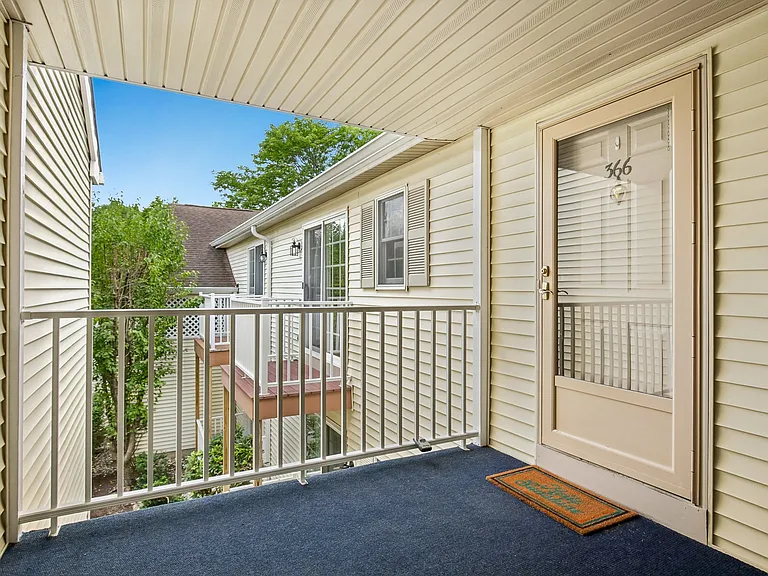 366 Potomac Dr — Photo 19