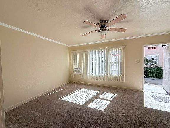 4th image of 205 S Citron St APT 11