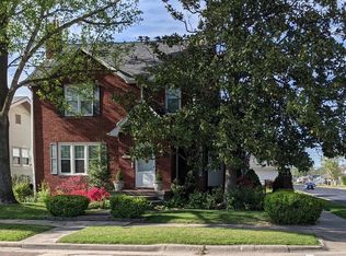 2004 Wall St, Murphysboro, IL 62966