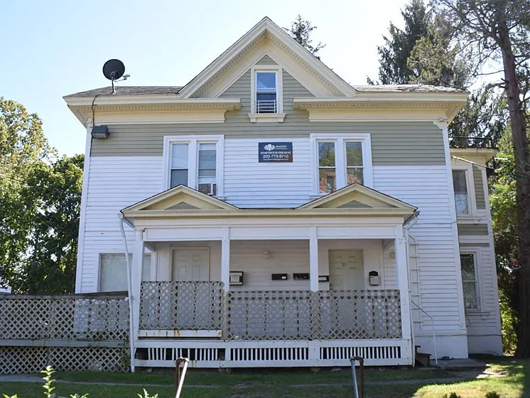 122 Derby Ave #2RR — Photo 9