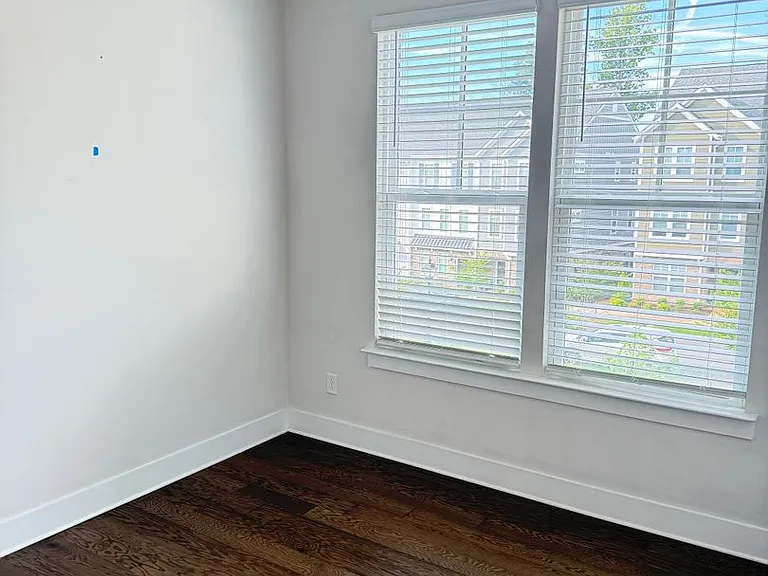 412 Hyco Ct — Photo 10