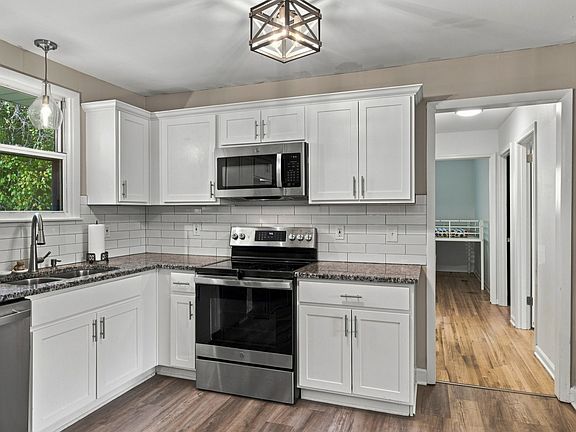 5th image of 3312 Masonwood Dr