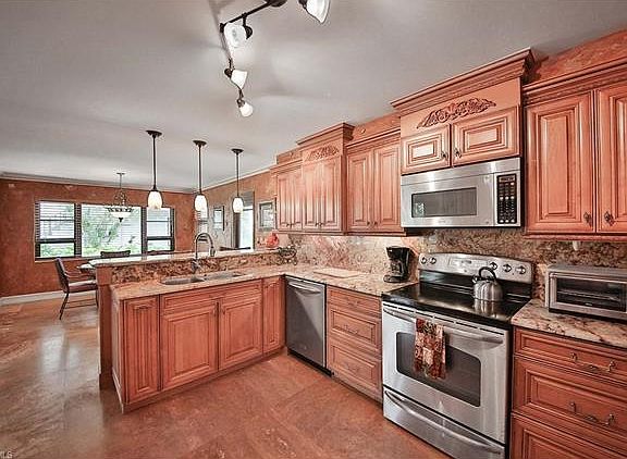 4th image of 881 Panama Ct Unit 301