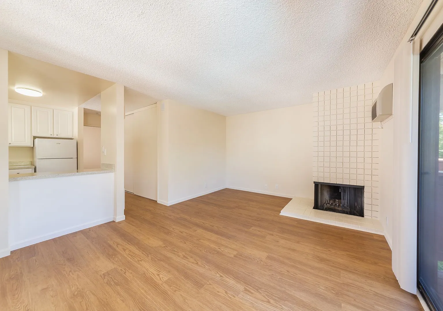 Camelback North Apartments CNM — Photo 1
