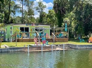 6051 Colony Cir, Weeki Wachee, FL 34607