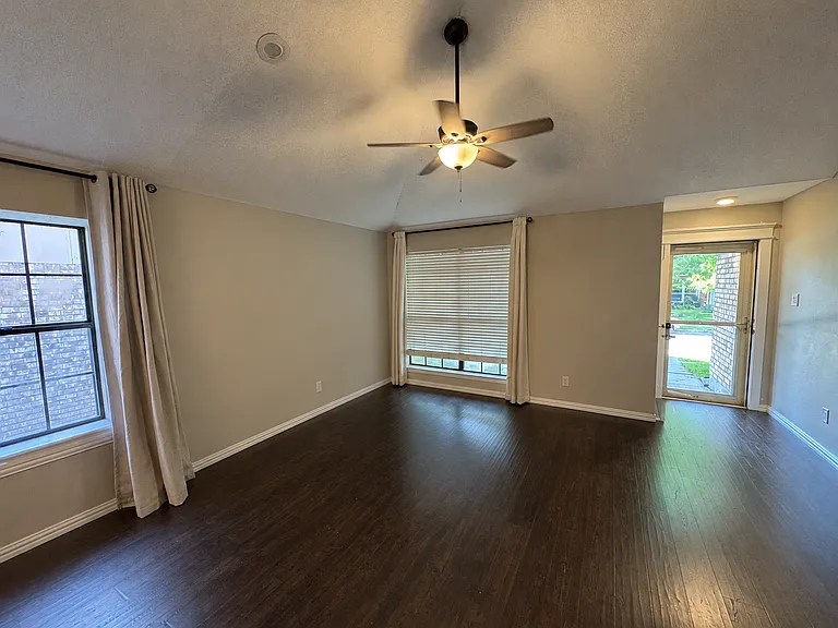 649 Albrook Dr — Photo 8