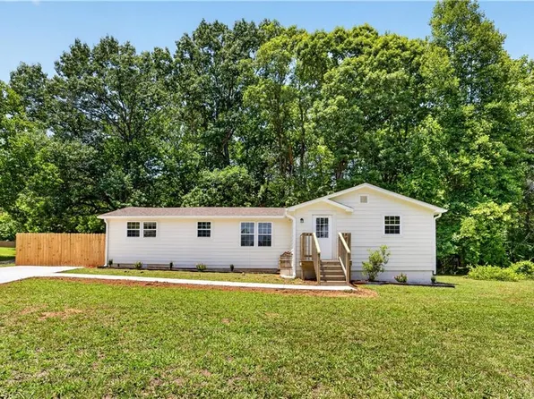 1724 Rock Creek Dairy Rd, Whitsett, NC 27377
