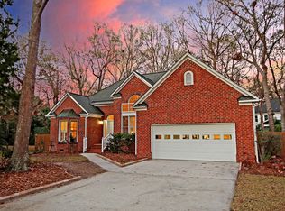 2044 Hallahan Ct, Mount Pleasant, SC 29464