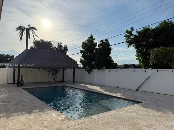 6431 Coolidge St, Hollywood, FL 33024