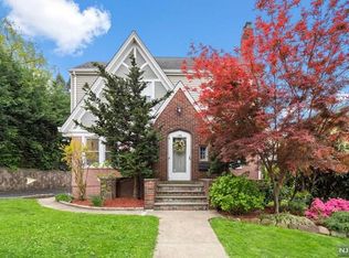 144 Howard Ter, Leonia, NJ 07605