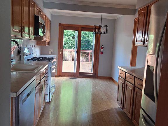 5th image of 43 Connor Ave