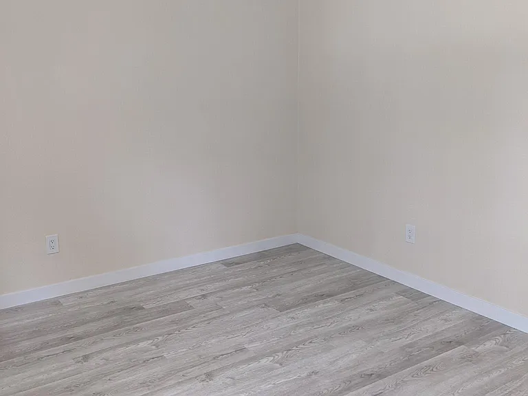 5637 Lake Park Way #6 — Photo 30