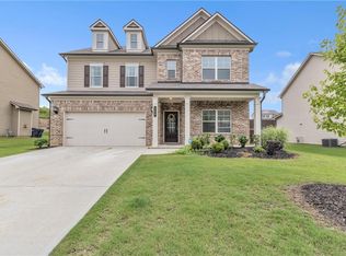109 Logan Pass Dr, Loganville, GA 30052