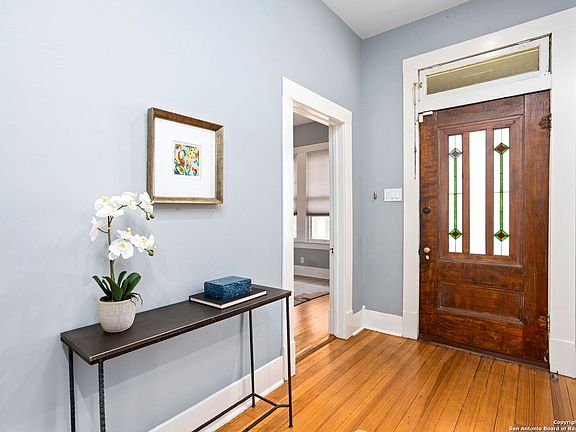 4th image of 125 PANAMA AVE