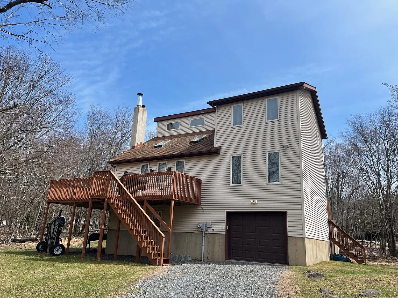 104 Thornberry Ln photo 1