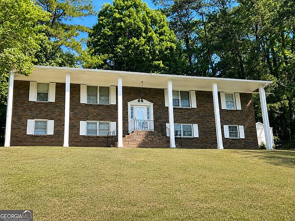 2nd image of 279 Heck Rd NE