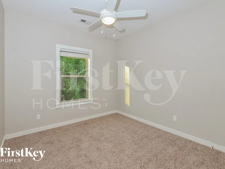 6362 Garrison — Photo 11