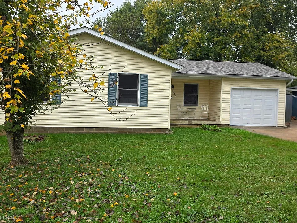 5927 Phyllis Ct