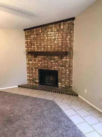 824 Hardy Springs Cir #B — Photo 3