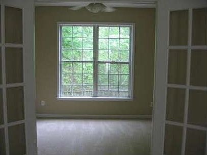 5th image of 515 Elkhorn Pl