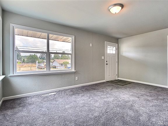 3rd image of 10604 Sheridan Ave S