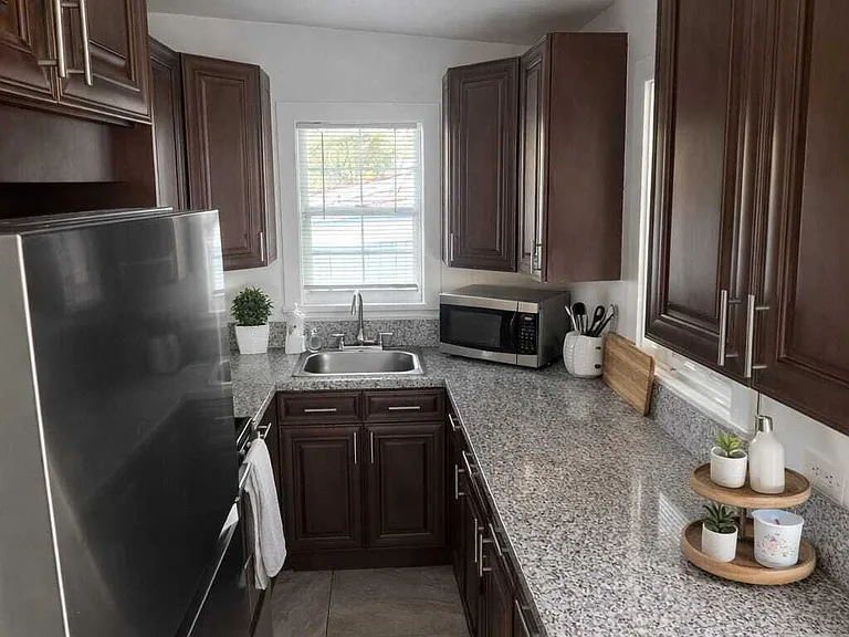 1110 White St #2 — Photo 3