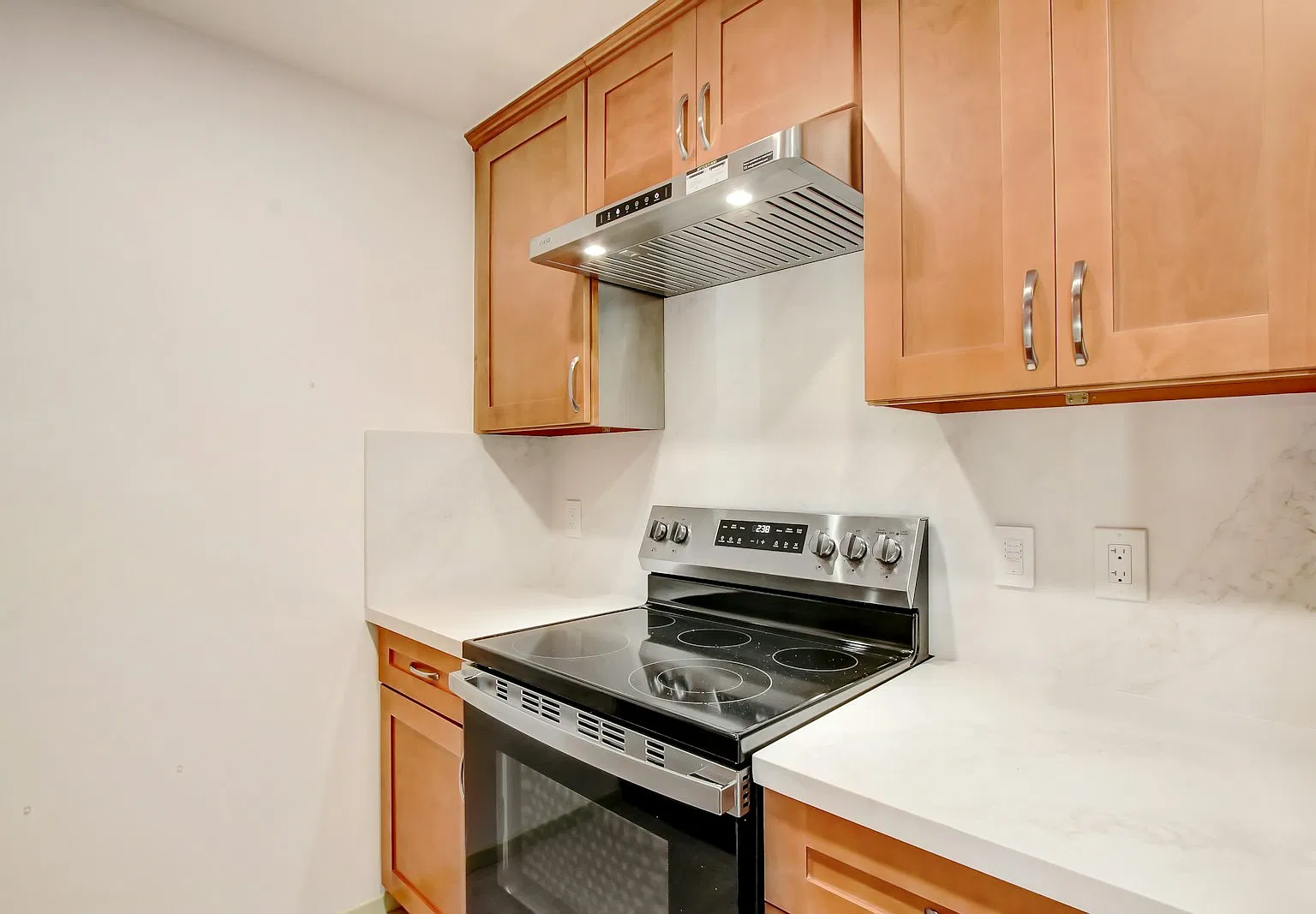 8338 Regents Rd — Photo 3