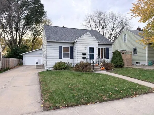 925 14th Ave NE, Rochester, MN 55906