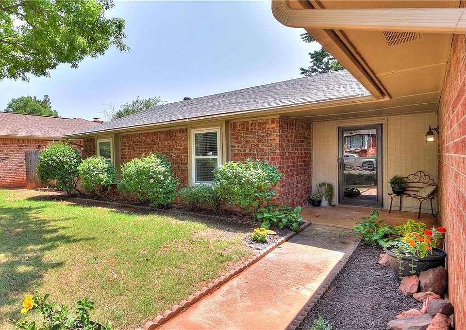 1st image of 2220 Red Elm Dr
