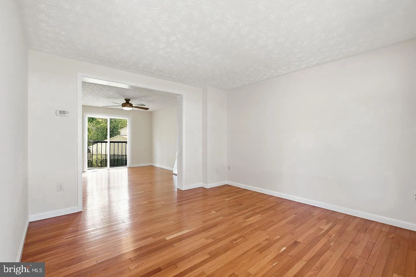 4 bed, 3.5 bath, 1388 sqft, $3,150 — Photo 3
